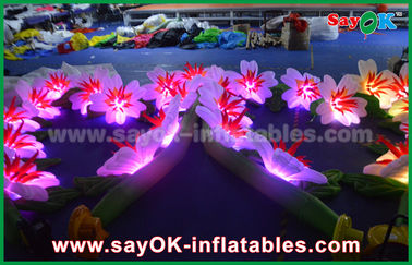ปาร์ตี้ตกแต่งไฟทำให้พองนำดอกไม้โซ่ผ้า Oxford ดอกไม้ทำให้พองด้วยไฟ LED