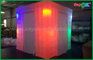 เต็นท์พองแสงสีที่แตกต่างกันบูธภาพถ่ายพอง / เต็นท์บูธภาพถ่ายพอง Cube แบบพกพาพร้อม 2 ประตู