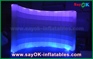สตูดิโอถ่ายภาพพองรูปทรงที่กำหนดเองเคลือบพีวีซีบูธภาพถ่ายพอง LED ที่มีเสน่ห์