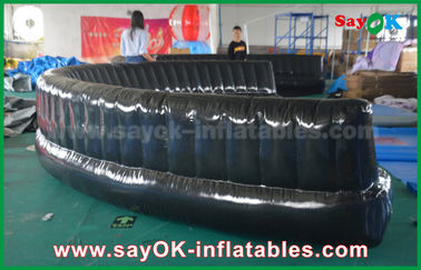 สินค้าพองที่เป็นมิตรกับสิ่งแวดล้อม 6 - 10 เมตร Black Hermetically Sealed 0.6mm PVC Inflatable Sofa