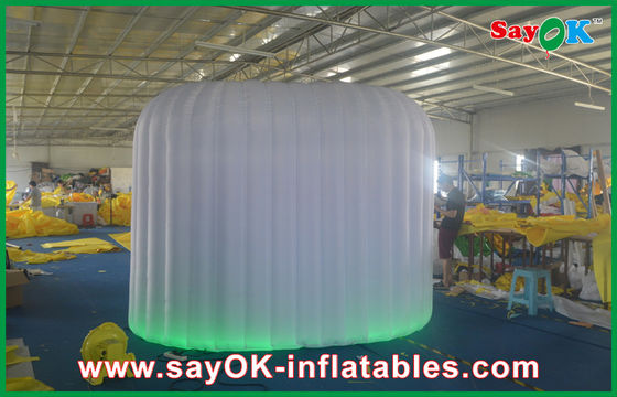 สตูดิโอถ่ายภาพพอง PVC สีม่วงรอบบูธภาพถ่ายพองพร้อมปกสีดำ CE