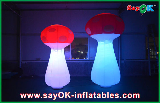 การตกแต่งแสงสว่างภายในอาคาร, Red Inflatable เห็ดเห็ด