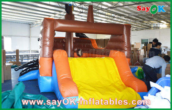 รูปเรือแคทเชอร์ขนาดใหญ่พองปราสาทปราสาทสไลด์สำหรับการเล่นชนิดต่างๆ