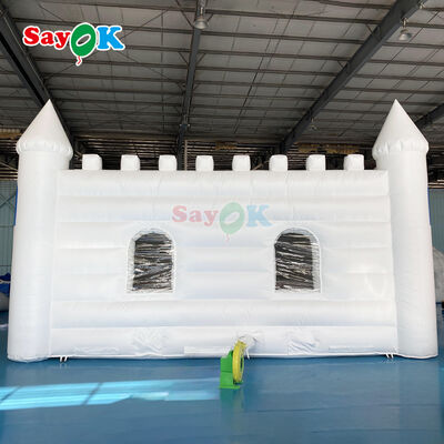 เต็นท์ปราสาทเป่าลมกันไฟกันน้ำกัน UV สีขาวสั่งทำพิเศษสำหรับงานแต่งงานและปาร์ตี้นอกสถานที่