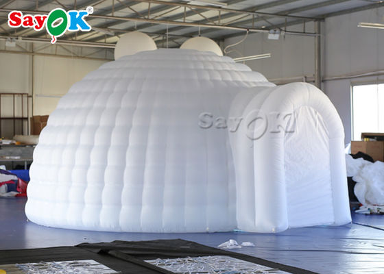 หอเต็นท์กลางแจ้งแบบอัดลม 5m ห้องเต็นท์ Igloo Dome ขาวแบบอัดลม พร้อมไฟ LED สําหรับงานแต่งงาน
