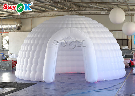 หอเต็นท์กลางแจ้งแบบอัดลม 5m ห้องเต็นท์ Igloo Dome ขาวแบบอัดลม พร้อมไฟ LED สําหรับงานแต่งงาน