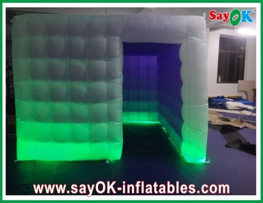 ตกแต่งงานปาร์ตี้เป่าลมไฟสว่างบูธภาพถ่ายพองไฟกันไฟสีม่วงภายใน L3 X W3 X H3m