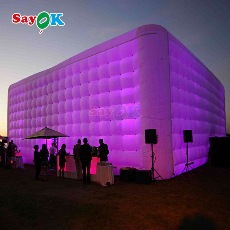 เต็นท์ LED เป่าลมทรงลูกบาศก์ขนาดใหญ่ Sayok สีขาว กันน้ำ ทำจากผ้า Oxford สำหรับงานปาร์ตี้กลางแจ้งและงานอีเว้นท์ รองรับ 100 คน