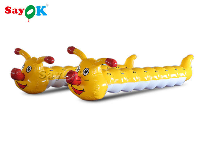 บอลลูนสัตว์อัดอัด 6m ตลก การตกแต่งมหกรรม Carnival Caterpillar อัดอัดสําหรับเกมสร้างทีม